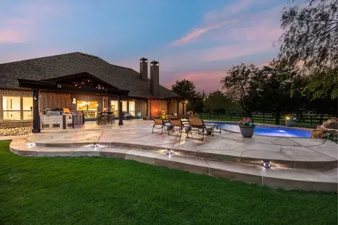 Exterior - 801 Eagle Pass, Royse City, TX 75189 photo 4 of 10