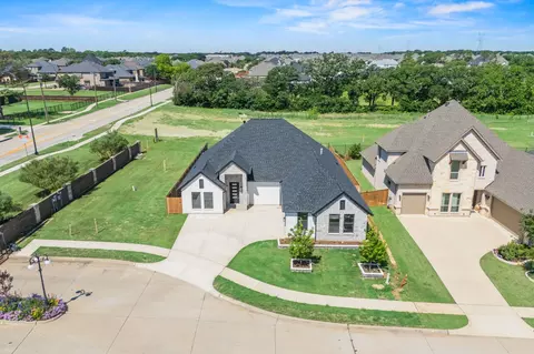 7203 Harris Pl, Arlington, TX 76001
