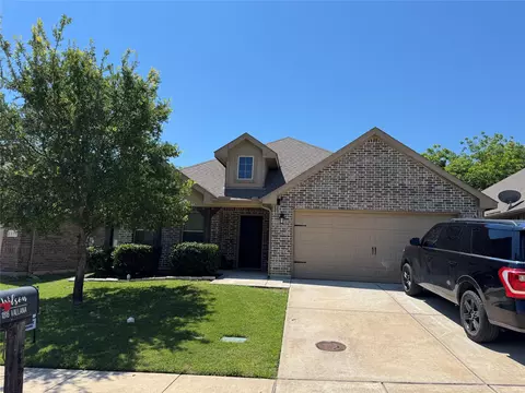1816 Vallana Dr, Gainesville, TX 76240
