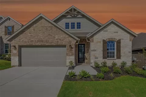 824 Elmstead Dr, Fort Worth, TX 76108