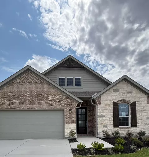 824 Elmstead Dr, Fort Worth, TX 76108