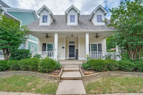 1900 Saint Simons St, Savannah, TX 76227