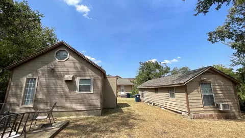 Exterior - 1219 Scripture St, Denton, TX 76201 photo 3 of 4