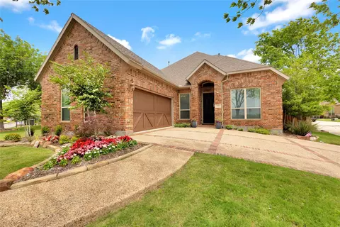 525 Adventurous Shield Dr, Lewisville, TX 75056