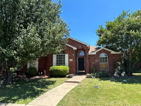 5110 Summertree Ct, Garland, TX 75043