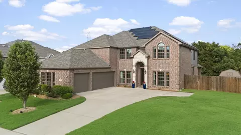 412 Shadow Creek Dr, Desoto, TX 75115