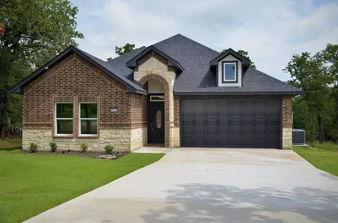 502 Palmetto Ct, Runaway Bay, TX 76426