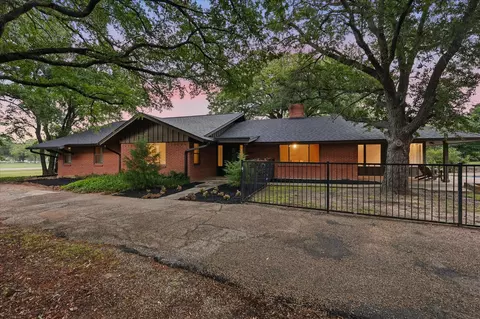3694 Green Meadow Ln, Flower Mound, TX 75022