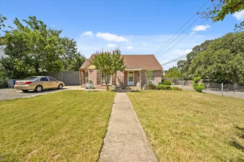 7225 Mohawk Dr, Dallas, TX 75235