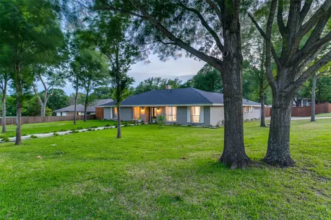 1210 Oakwood Trl, Southlake, TX 76092