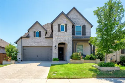 4105 Dartmoor Dr, Aubrey, TX 76227