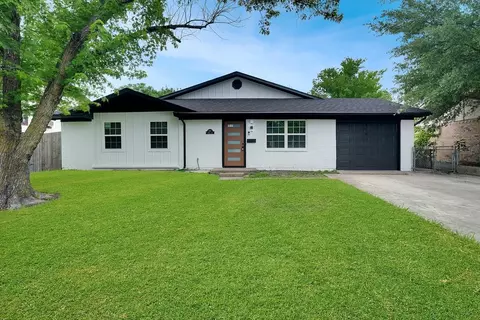 807 Ross Ln, Seagoville, TX 75159