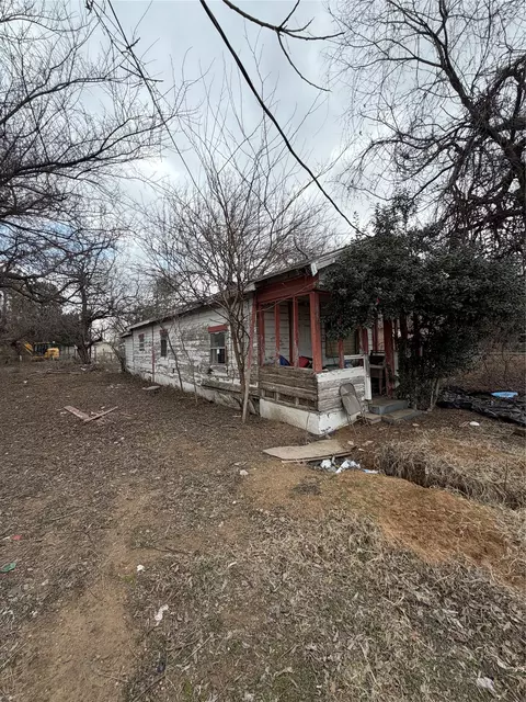 7740 Carbondale St, Dallas, TX 75216