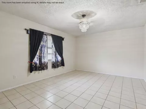606 E Barton St, Granbury, TX 76048