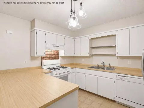 606 E Barton St, Granbury, TX 76048