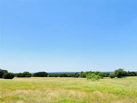 254 County Road 340, Mcgregor, TX 76657