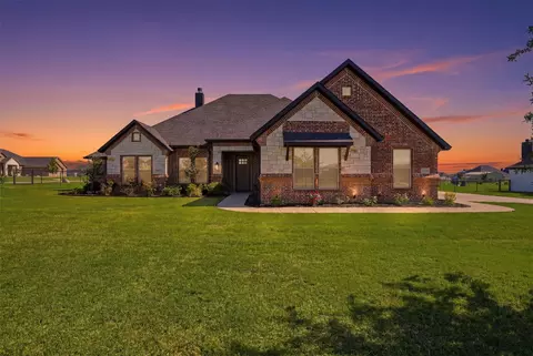 401 Venadito Dr, Godley, TX 76044