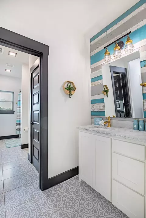 Bath - 3161 Northgate, Celina, TX 75009 photo 5 of 7