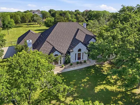 109 Rooster Cogburn Ct, Weatherford, TX 76088