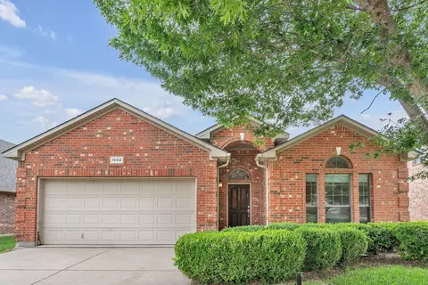 1602 Deer Crossing Dr, Arlington, TX 76002