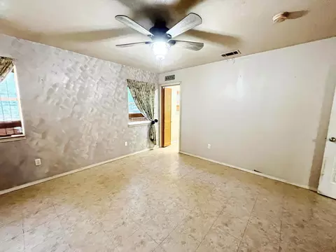 Bedroom - 904 Miranda Dr, Mesquite, TX 75149 photo 3 of 4