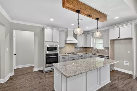 Kitchen - 125 Sitka Loop, Haughton, LA 71037 photo 2 of 3