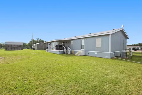 1650 Stony Valley Dr, Ponder, TX 76259