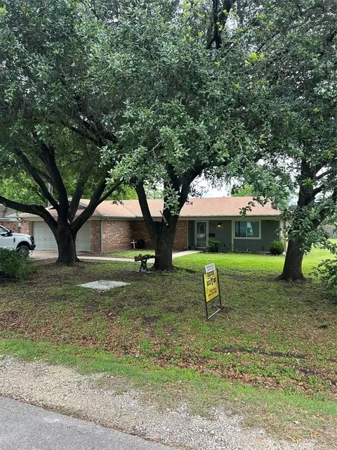 502 E Roosevelt, Whitney, TX 76692