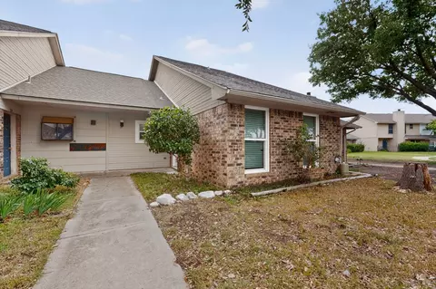 23 Gittiban Pl, Pantego, TX 76013