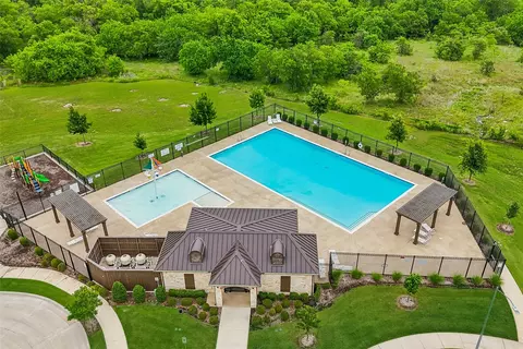 6133 Sunrise Lake Dr, Fort Worth, TX 76179