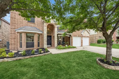 6133 Sunrise Lake Dr, Fort Worth, TX 76179
