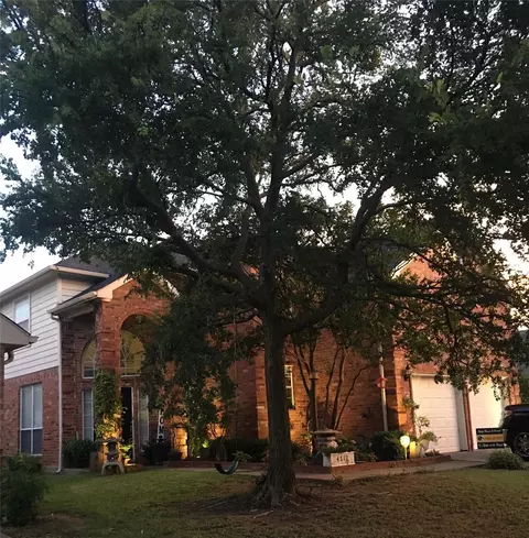 4712 Misty Ridge Dr, Fort Worth, TX 76137