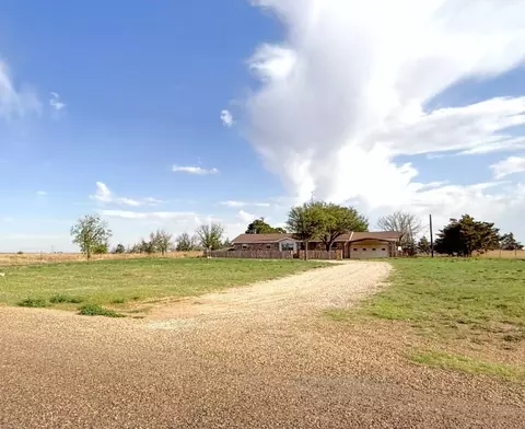 337 County Road 692, Seagraves, TX 79359