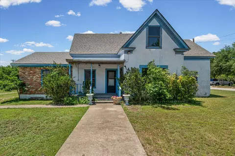 700 N 3rd St, Mcgregor, TX 76657