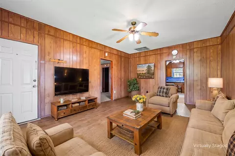 Living - 700 N 3rd St, Mcgregor, TX 76657 photo 1 of 4