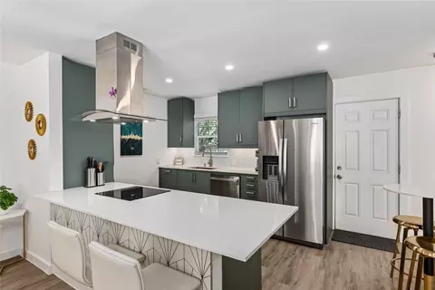 112 N Adams Ave, Dallas, TX 75208