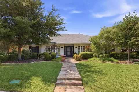 209 Fall Creek Dr, Richardson, TX 75080