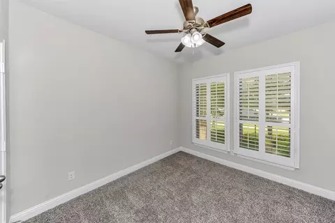 Bedroom - 933 E 5th St, Springtown, TX 76082 photo 4 of 5