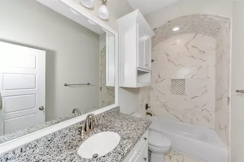 Bath - 933 E 5th St, Springtown, TX 76082 photo 3 of 4