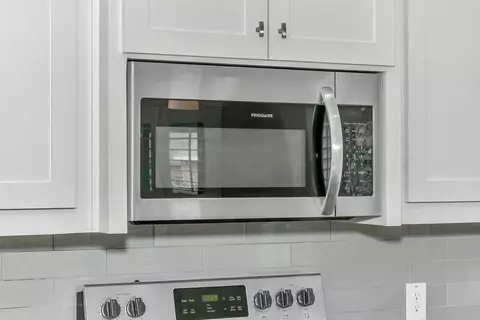 Kitchen - 933 E 5th St, Springtown, TX 76082 photo 4 of 4