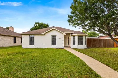 7205 Airline Dr, Rowlett, TX 75089