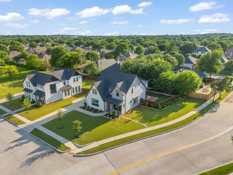 7129 Feather Crest Ln, North Richland Hills, TX 76182