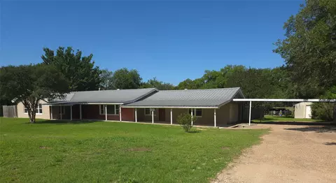 918 S Varella St, Mexia, TX 76667