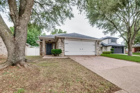 617 Alabaster Pl, Cedar Hill, TX 75104