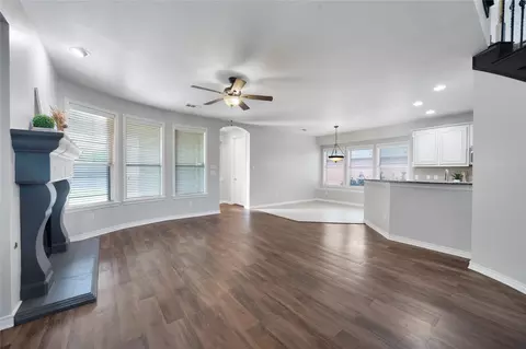 Living - 280 Dave Trl, Prosper, TX 75078 photo 3 of 8
