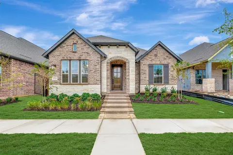 2114 Spotted Fawn Dr, Arlington, TX 76005