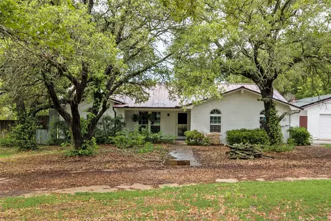 1809 N Trinity Rd, Denton, TX 76208