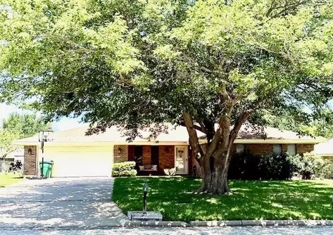 301 Bluebonnet St, Stephenville, TX 76401