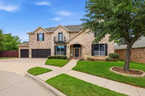 201 Fountainview Dr, Euless, TX 76039