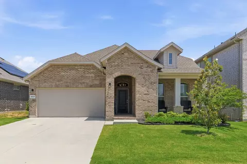 5621 Round Hill Rd, Denton, TX 76210